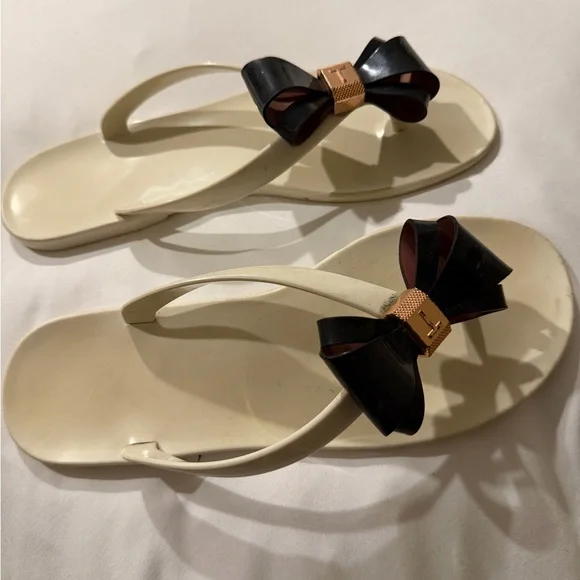 Ted Baker Cream Sandals with Black Bow - Picture 4 of 5